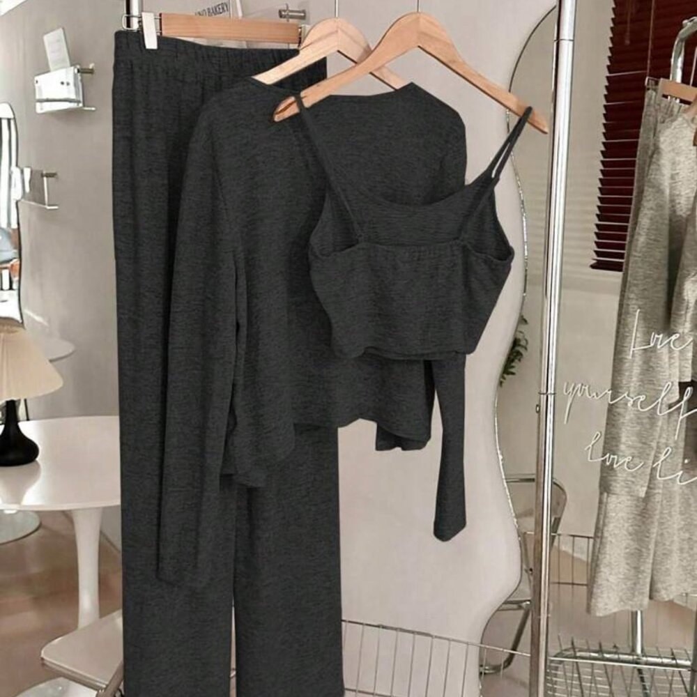 NWT Cozy 3-Piece Loungewear Set | Casual Elegance Meets Everyday Comfort - Picture 3 of 16